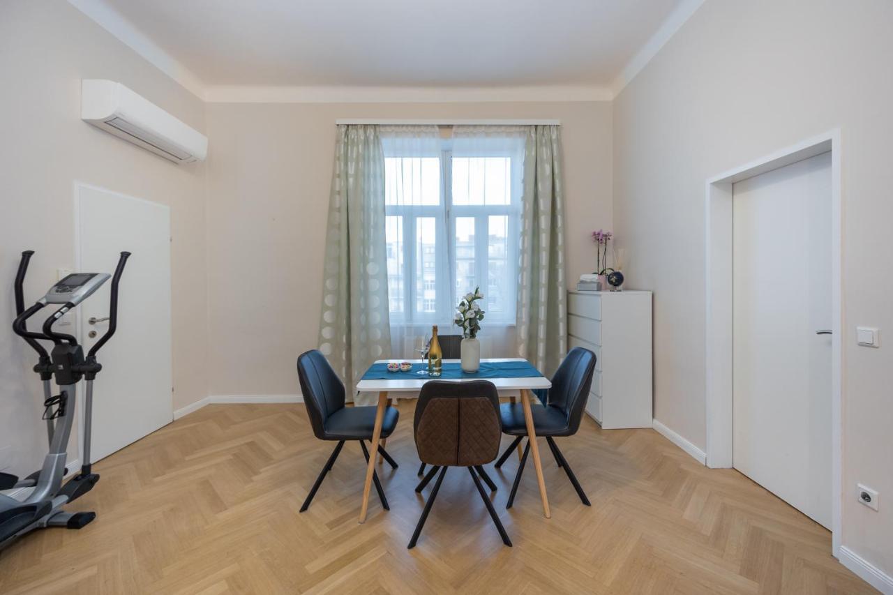 Charming Apartment Near Prater Viena Exterior foto