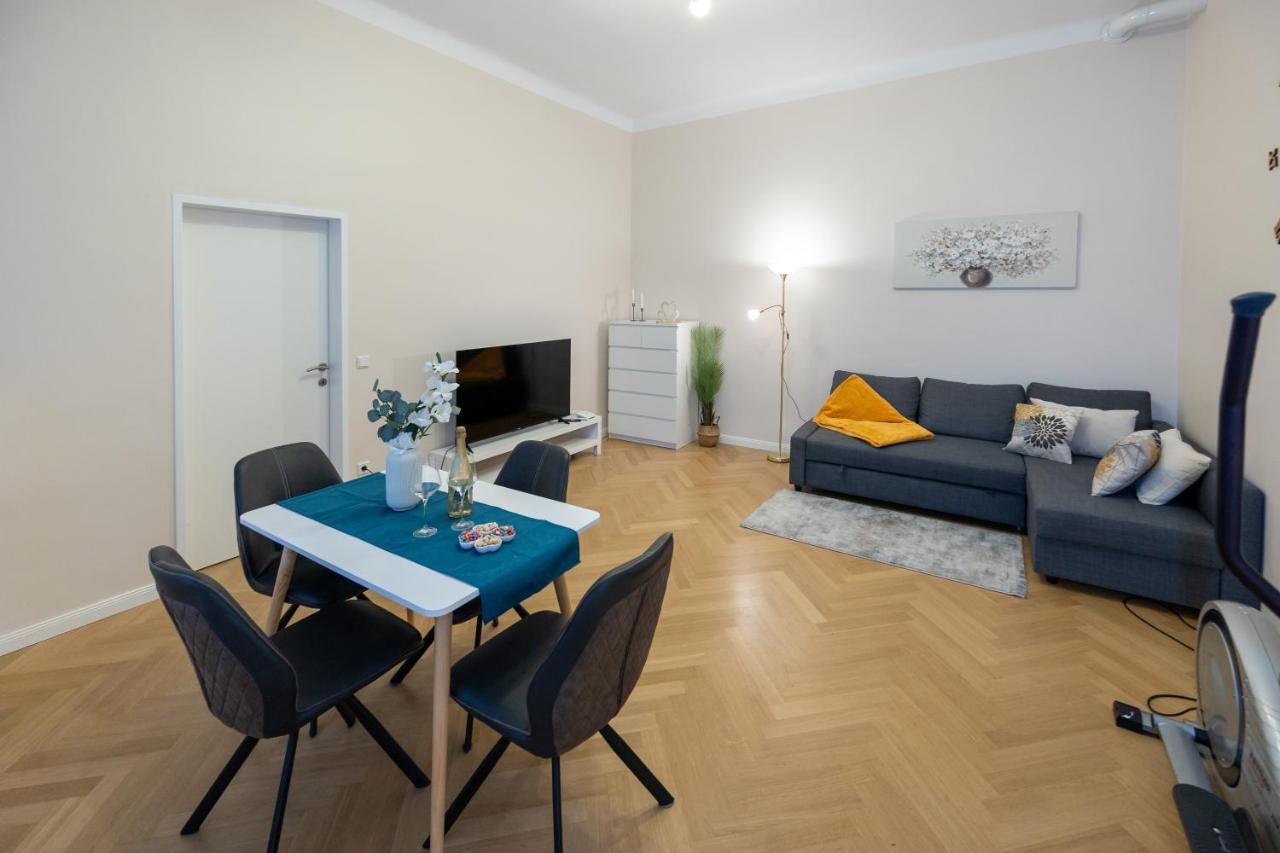 Charming Apartment Near Prater Viena Exterior foto