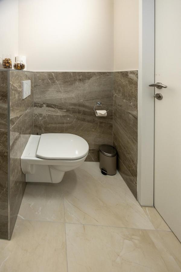 Charming Apartment Near Prater Viena Exterior foto